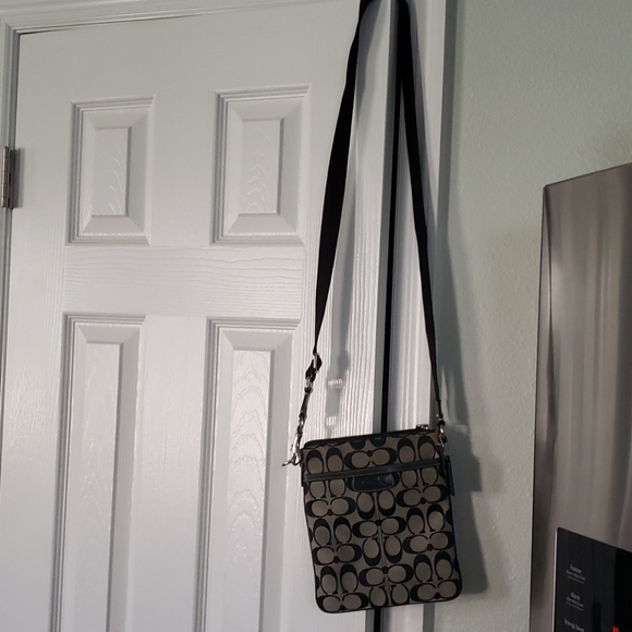 Coach crossbody - Picture 5 of 5